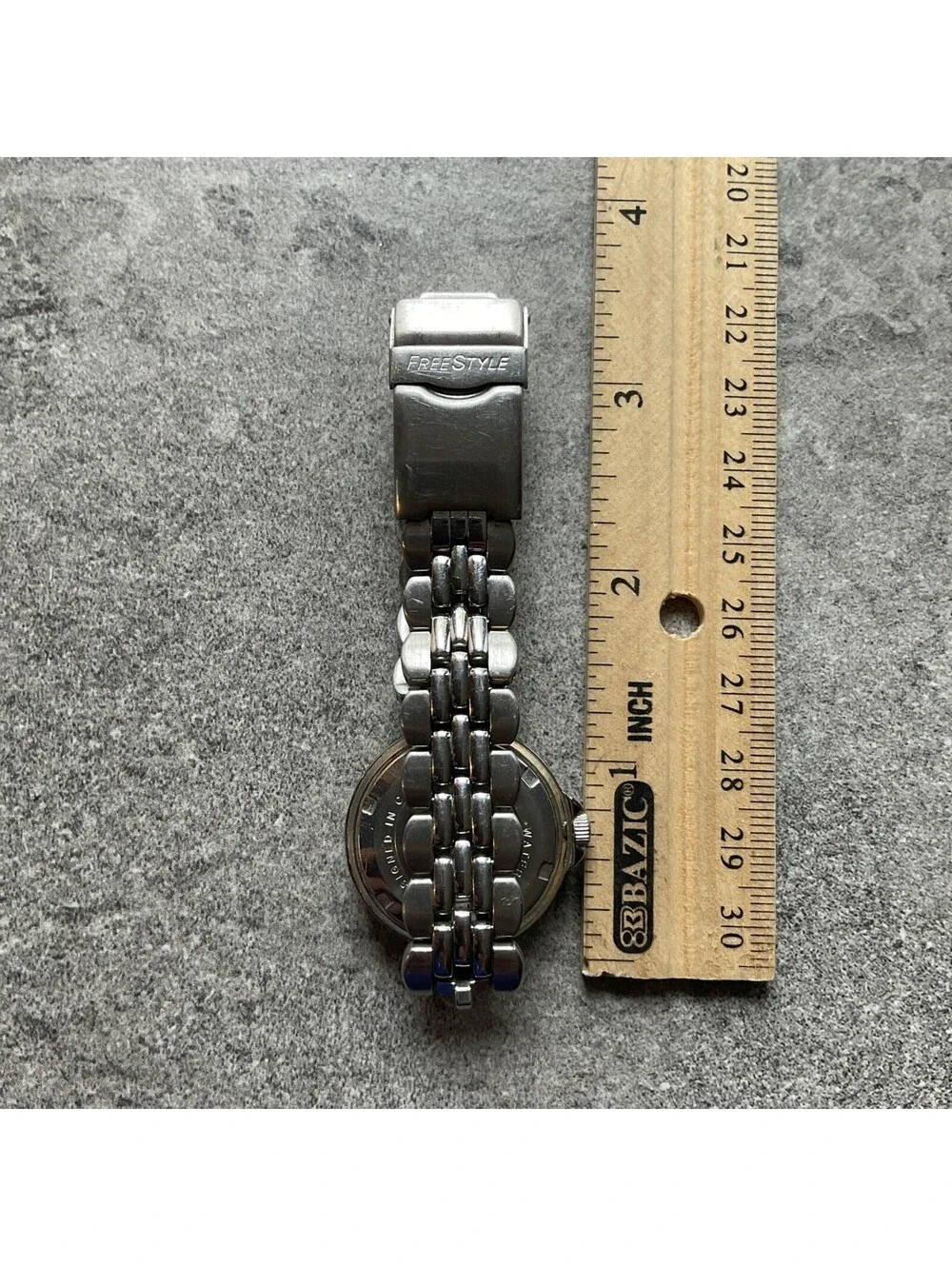 Vintage Shark Freestyle Womens Watch 29mm Stainless Steel Case And Band Bin B